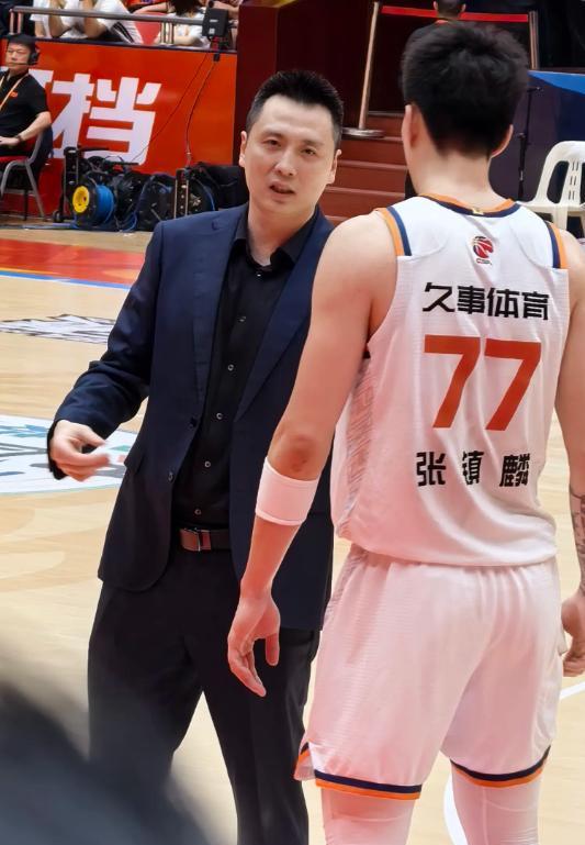场均4分3板!五场总决赛下来,超级第六人的身价彻底打没了
